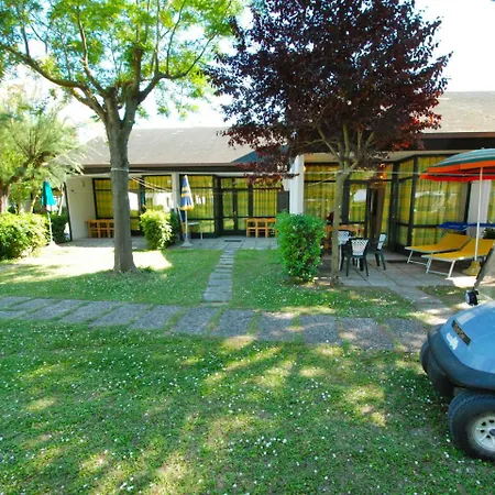Holiday home Locazione Turistica Borsetti.18