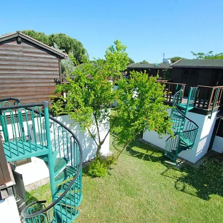 Locazione Turistica Borsetti.18 Holiday home *